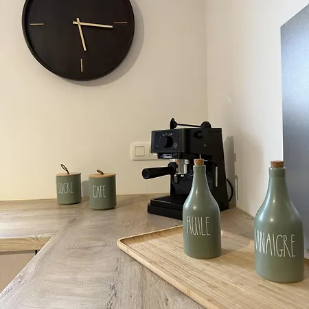 Frangines & Compagnie Hotton