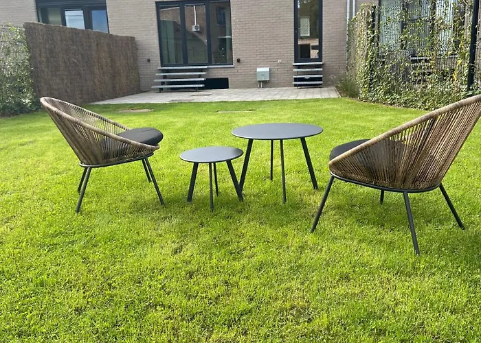 Frangines & Compagnie Hotton