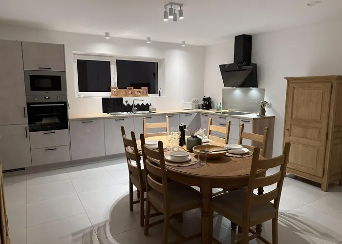 Frangines & Compagnie Hotton